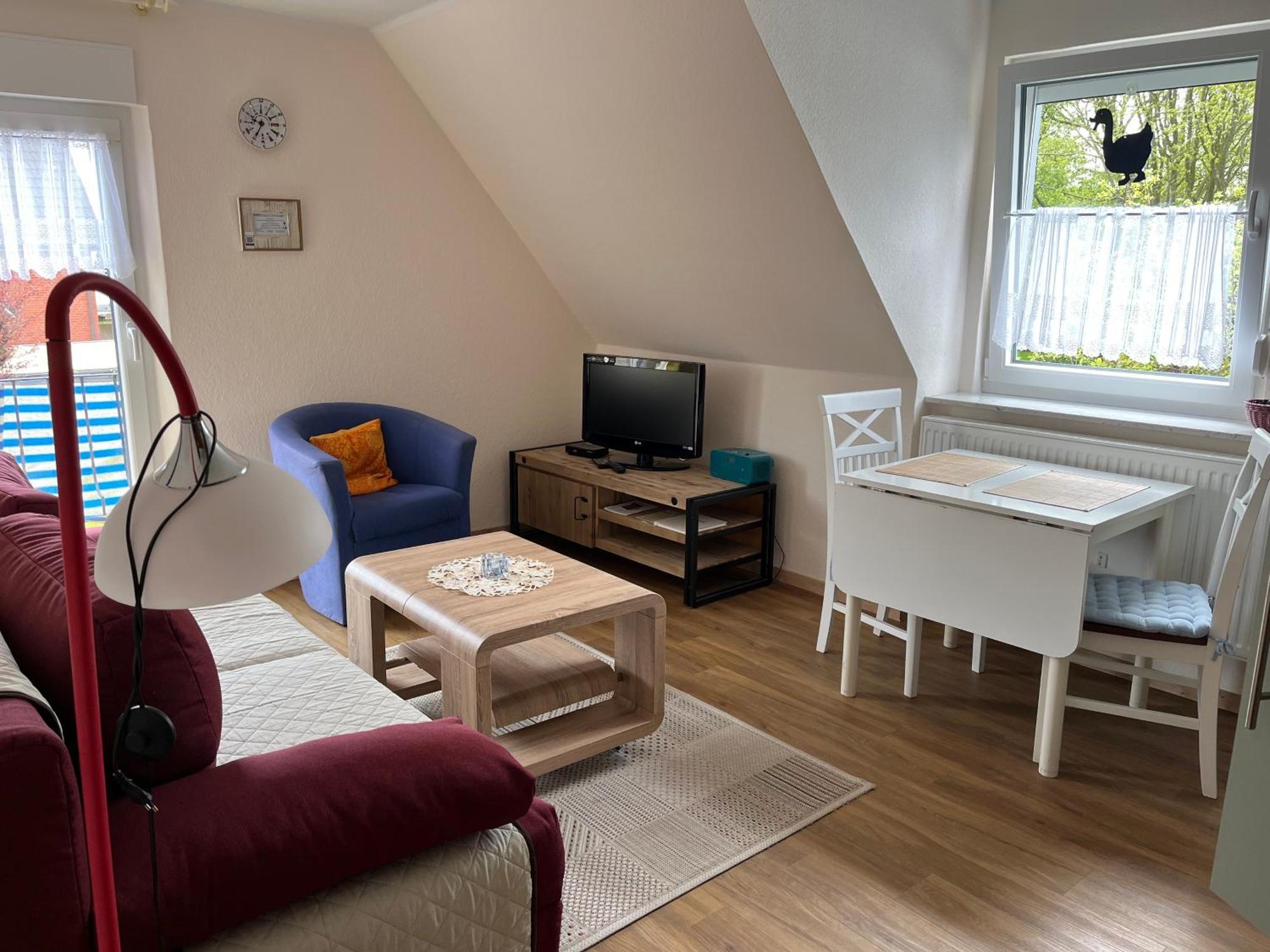 Wohnung 2 Mit Balkon- Haus Annegrete Esens Exteriör bild
