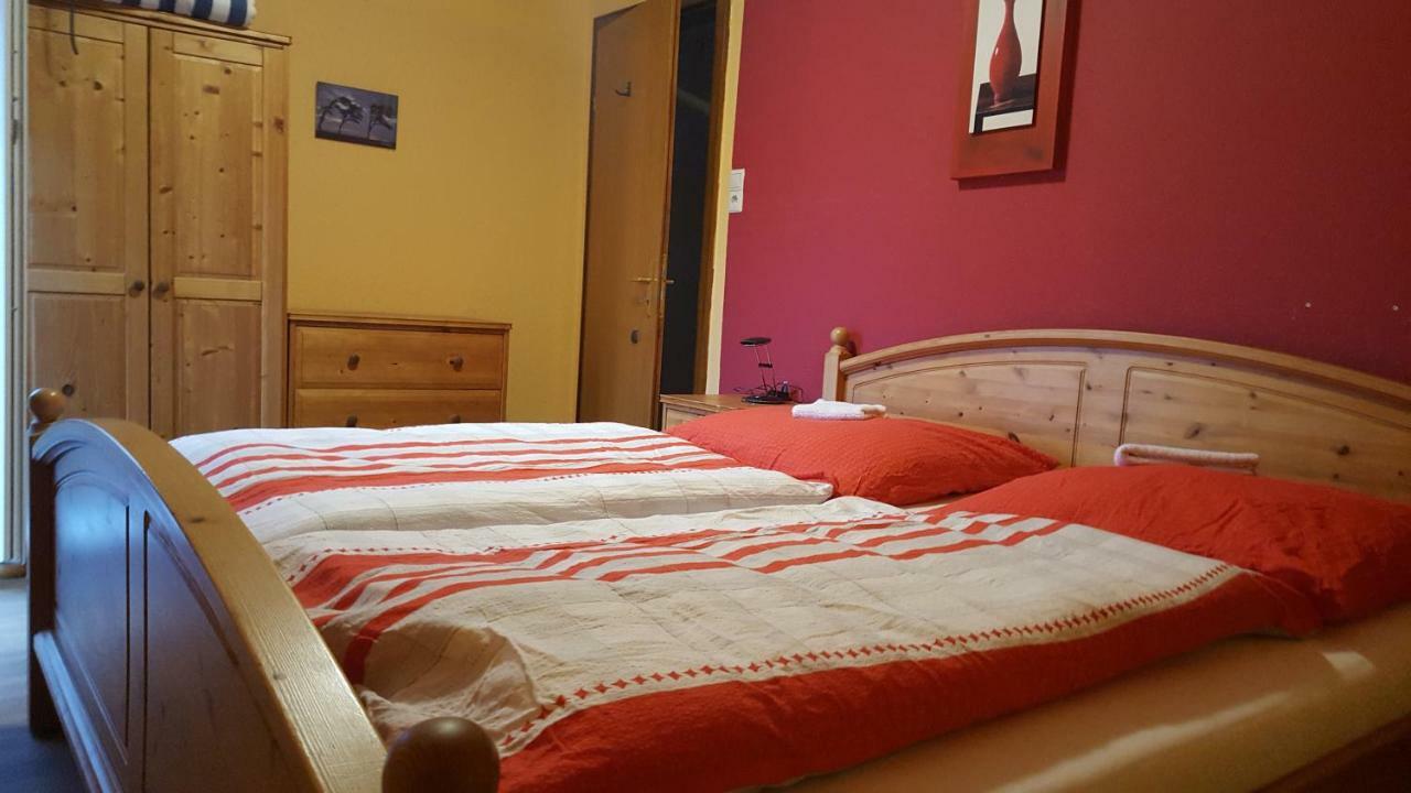Wohnung 2 Mit Balkon- Haus Annegrete Esens Exteriör bild