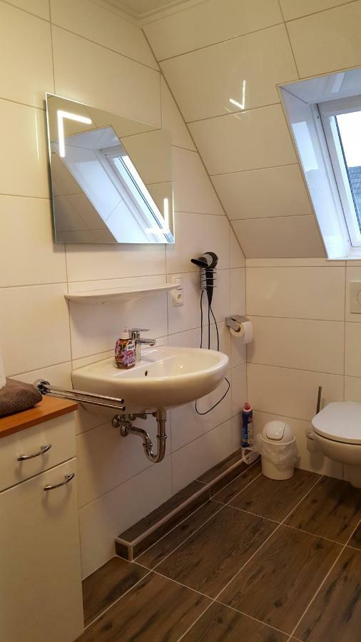 Wohnung 2 Mit Balkon- Haus Annegrete Esens Exteriör bild