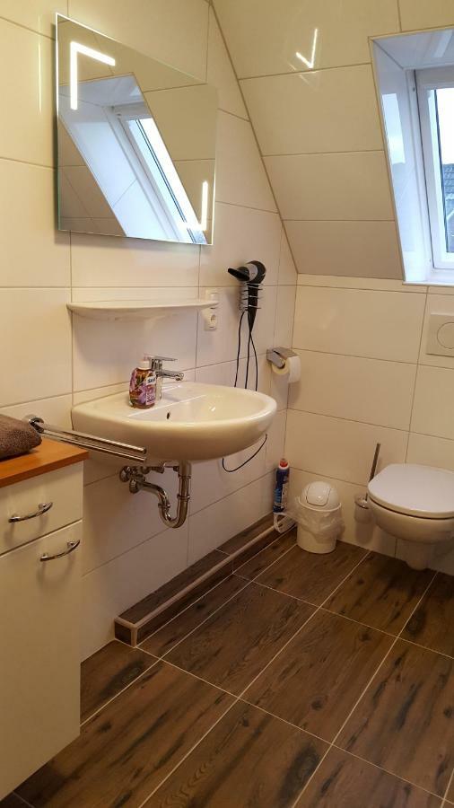 Wohnung 2 Mit Balkon- Haus Annegrete Esens Exteriör bild