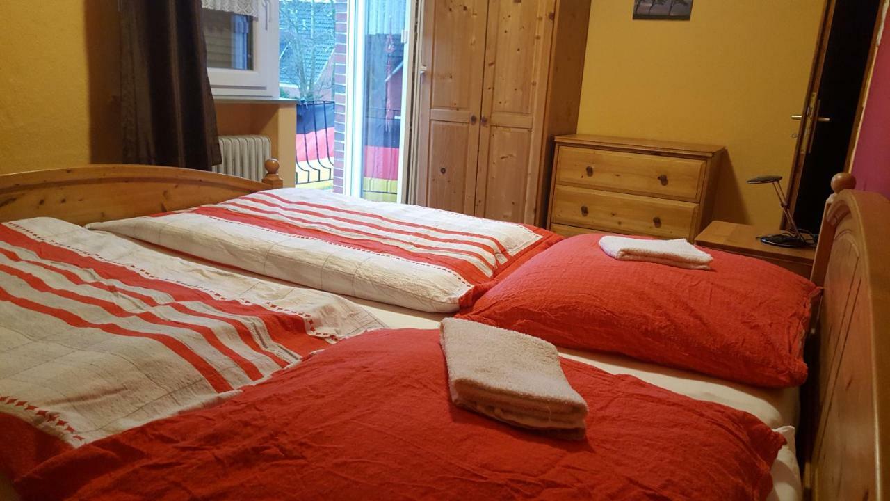 Wohnung 2 Mit Balkon- Haus Annegrete Esens Exteriör bild